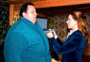 Staatsanwalt Reuther (Rainer Hunold) ermittelt im Fall einer getöteten Rechtsanwältin, doch auch die Verdächtigen sterben nach und nach auf mysteriöse Weise.