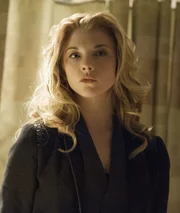 Irene Adler (Natalie Dormer)