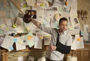 Versucht alles, um Irenes alias Moriartys Pläne zu durchkreuzen: Sherlock Holmes (Jonny Lee Miller) ...