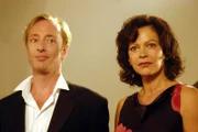 Wilfried Hochholdinger (Ludwig Lackner), Angela Roy (Doris Widmann).