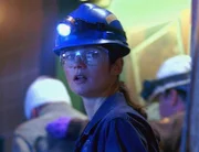 Jordan (Jill Hennessy) wird zu einem Schauplatz des Grauens gerufen: Zur Hauptverkehrszeit ist in einer Bahnstation eine Bombe hochgegangen.