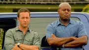 Alex O'Loughlin (Steve McGarrett), Chi McBride (Lou Grover).