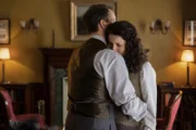 L-R: Frank Randall (Tobias Menzies), Claire Randall (Caitriona Balfe)