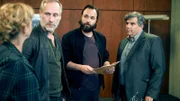 (v.l.n.r.): Anna Janneke (Margarita Broich), Paul Brix (Wolfram Koch), Jonas (Isaak Dentler) und Fosco Cariddi (Bruno Cathomas).