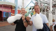 Die "Grand Lady" in Stockholm in Schweden. Ausflug zur Achterbahn in den Vergnügungspark Gröna Lund mit Reiseleiter Bernd Wallisch und Entertainment-Manager Rainer Gröber.