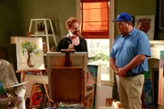 Jesse Tyler Ferguson (Mitchell Pritchett), Eric Stonestreet (Cameron Tucker).