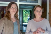 Hauptkommissarin Judith Mohn (Christina Hecke, li.) glaubt der sichtlich schockierten Barbara Falk (Anja Kling, re.), vergewaltigt worden zu sein.