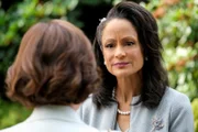 Pictured: Anne-Marie Johnson as Felicity.