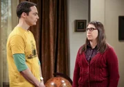 Sheldon (Jim Parsons, l.); Amy (Mayim Bialik, r.)