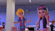 Axel scheint sich nur noch für Cleo zu interessieren.