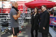 V.l.: Derek Petrov (Tito Ortiz) steht unter Mordverdacht. Jo Danville (Sela Ward) und Mac Taylor (Gary Sinise) versuchen, ihm den Mord an einem erfolgreichen 'Cage-Fighter' nachzuweisen...