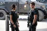 Christina 'Chris' Alonso (Lina Esco), Jim Street (Alex Russell)