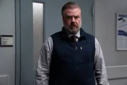 Dr. Iggy Frome (Tyler Labine)