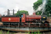 SWR Fernsehen EISENBAHN-ROMANTIK, "Mit Dampf und Diesel durch die Pampa - Eisenbahn in Uruguay", am Sonntag (12.04.15) um 12:00 Uhr. Auch nach über 100 Jahren noch unter Dampf: die Nr. 120 von Beyer-Peacock aus Manchester.