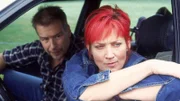 Die Vorfreude auf ein schönes Wochenende ist dahin: Schon auf dem Weg zu ihren Freunden kommt es zum Streit zwischen Rita (Gaby Köster) und Horst (Frank Vockroth).