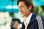 Pat Riley (Adrien Brody)