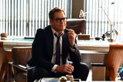 Dr. Jason Bull (Michael Weatherly)