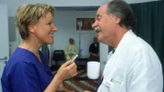 Nikola hat einen neuen Job in der Uniklinik gefunden. Mit ihrem neuen Chef, Dr. Bender, versteht sie sich auf Anhieb.