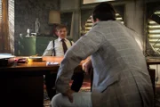 Maloney Killerinstinkt Staffel 1 / Folge 3  Maloney soll den paranoiden Tosoni vor einem Killer beschützen. Marcus Signer als Philip Maloney, Martin Vischer als Daniel Tosoni.