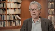 Robert M. Citino ist US-amerikanischer Neuzeithistoriker und Spezialist in der modernen deutschen Militärgeschichte und deren Einfluss auf das moderne Militärdoktrin.