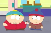 Cartman (li.) hat mit seiner Jennifer Lopez-Handpuppe ein unerwarteten Erfolg. Doch Stan scheint diesen Erfolg nicht wirklich verstehen zu wollen...