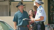 Von links:  Terry Dodge (John Jarratt), Claire Mcleods (Lisa Chappell), unbekannter Darsteller