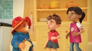 v.li.: Paddington, Jonathan Brown, Judy Brown