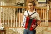Sean Giambrone (Adam Goldberg).