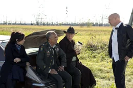 Sarah (Mary-Louise Parker, l.), Marvin (John Malkovich, 2.v.r.), Frank (Bruce Willis, r.)