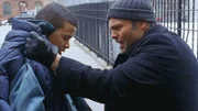 Goren (Vincent D'Onofrio, r.) beschwört Bennie (Brian de Jesus), endlich die Wahrheit zu sagen.