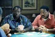 L-R: Abraham 'Abe' Kenarban (Gary Anthony Williams, l.) und Brian (Edward James Gage)
