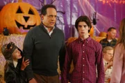 (v.l.n.r.) Katie Otto (Katy Mixon); Greg Otto (Diedrich Bader); Oliver Otto (Daniel DiMaggio)