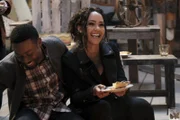 Kommen sich Bozer (Justin Hires, l.) und Riley (Tristin Mays, r.) endlich näher?