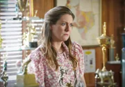 Mary Cooper (Zoe Perry)