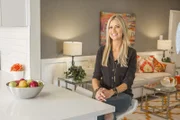 Das Fundament des gekauften Hauses ist alles andere als gut. Obwohl Christina das Geld lieber an anderer Stelle einsetzten würde, sorgt die notwendige Reparatur für einen Rückschlag ...