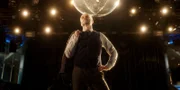 Mordermittler Sven Hjerson (Johan Rheborg) hat ein Faible für Soul-Musik und elegante Kleidung.