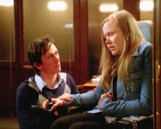 Warum nimmt Drew (Jonathan Tucker) plötzlich alle Schuld auf sich? Versucht er seine Schwester Lisa (Alison Pill) zu decken?