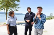 ARD WAPO BODENSEE, FOLGE 73, "Der Schuss", am Dienstag um 18:50 Uhr im ERSTEN. Julia Demmler (Wendy Güntensperger, l.) und Jakob Frings (Max König, M.) haben Luca Smolka (Elias Krischke, r.), den Mitbewohner des toten Junkies, auf einem Campingplatz gefunden und nehmen seine Aussage auf.