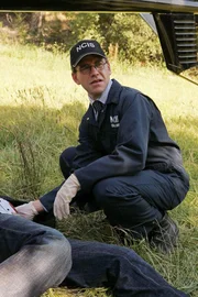 Am Tatort: Jimmy (Brian Dietzen) ...