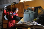 Während das Team den Mord an einem Marinesoldaten und das Mysterium um seine Schwester untersucht, entscheidet sich Tony (Michael Weatherly), einen Fehler aus seiner Vergangenheit zu korrigieren ...
