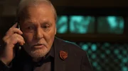 Robert Vesco (Stacy Keach)