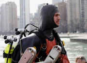 Chicago Fire Nazdarovya! - Nazdarovya! Staffel 1, Episode 15 Er hat ein Kind aus dem See gerettet: Taylor Kinney als Kelly Severide