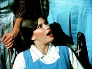 Besorgt verfolgen die Waltons den Streit zwischen Mary Ellen (Judy Norton-Taylor) und ihrem Mann Curt, der unbedingt will, dass das Baby, das Mary Ellen erwartet, im Krankenhaus geboren wird ...