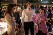 (v.l.n.r.) Evie Adler (Jennifer Garner); Henry Pollard (Adam Scott); Kyle Bradway (Ryan Hansen); Lydia Dunfree (Megan Mullally)