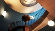 Hitlers Lieblingshotel: originales Treppenhaus im Hotel "Elephant" in Weimar.