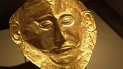 Heinrich Schliemann entdeckte die Goldmaske des legendären Königs Agamemnon bei Ausgrabungen in Mykene.