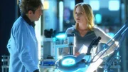 Endlich erhalten Greg (Eric Szmanda) und Catherine (Marg Helgenberger) die Laborergebnisse: Auf dem Messer sind Reste eines roten Nagellacks gefunden worden. Ist der Täter eine Frau?