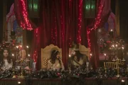 Marwa (Parisa Fakhri, Mitte l.); Nandor (Kayvan Novak, Mitte r.)