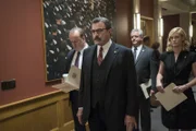 In London und Bangladesch sind bereits Bomben hochgegangen. Frank (Tom Selleck, vorne) kann nicht zulassen, dass sie die nächsten Opfer sein werden ...
