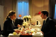 Theresas (Ines Lutz, l.); Jan (Mark-Alexander Solf, r.)